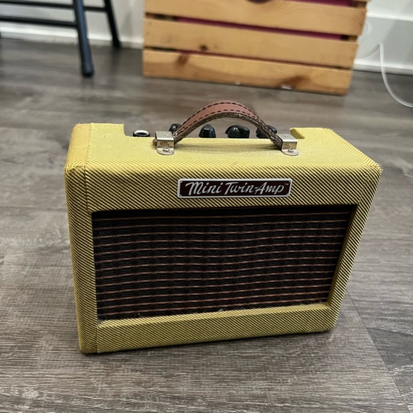 Fender Other - vintage fender mini twin amp in green